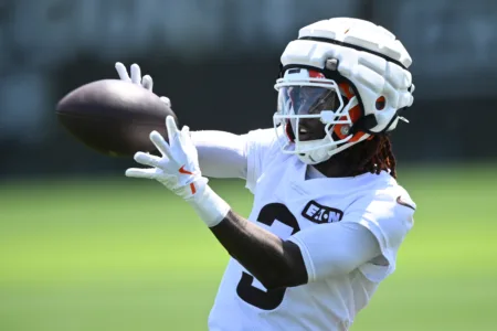 Jerry Jeudy: Viral Video Holding Up 4 Fingers Was About His Daughter, Not Browns QB Choice
